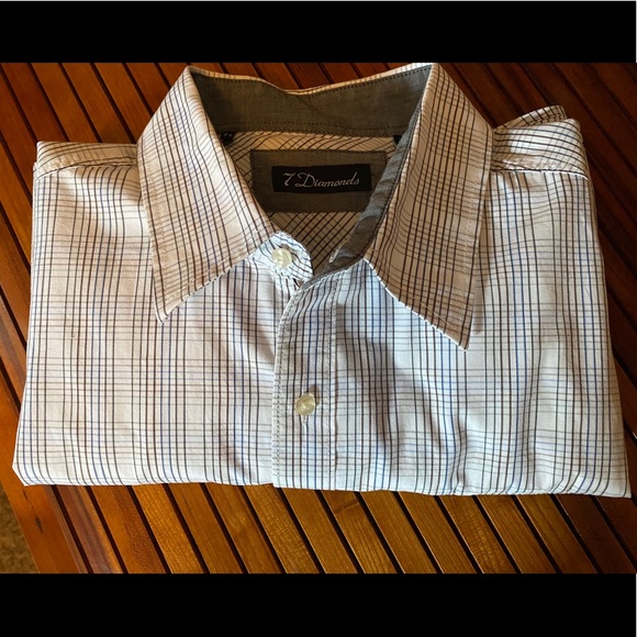 Men’s short sleeve button up - Picture 7 of 8